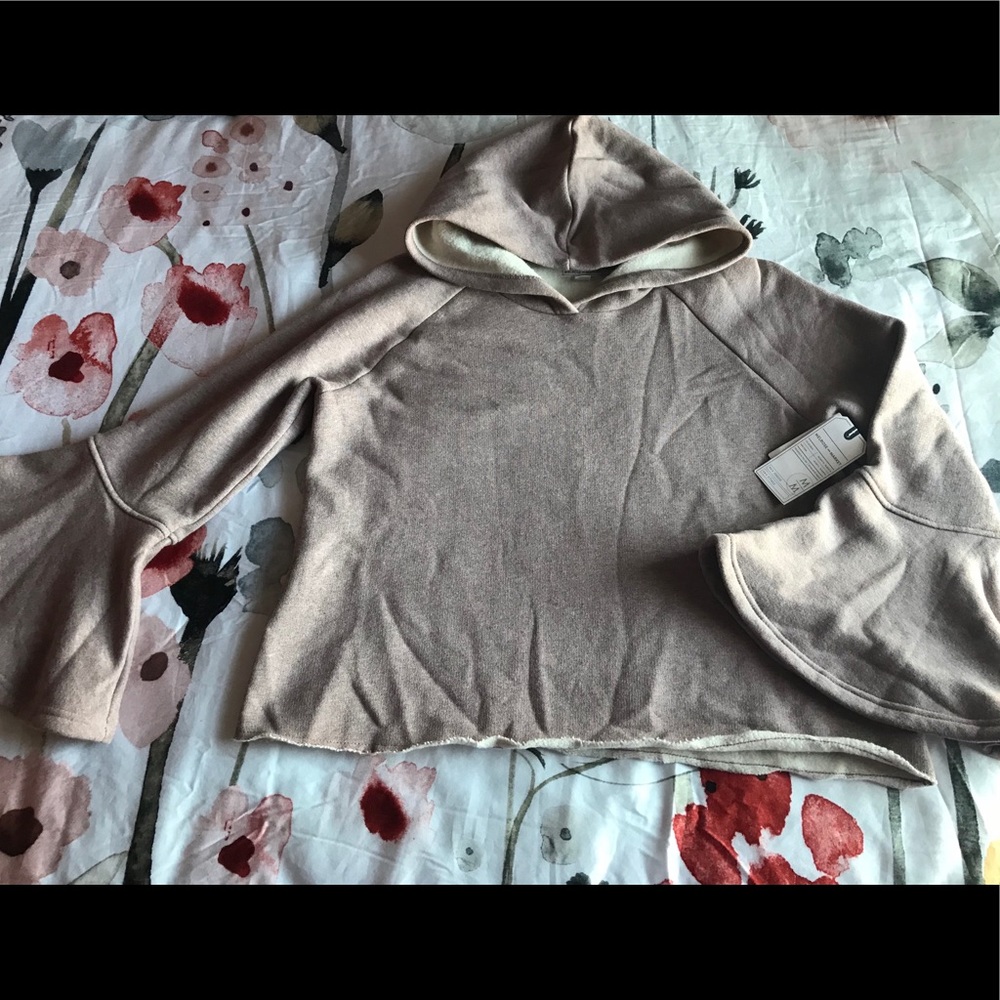 Melrose and Market cropped, bell sleeve hoodie